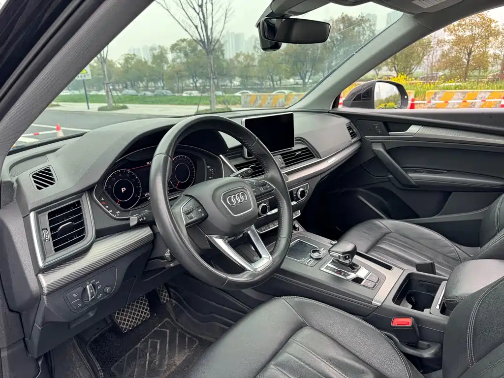 Audi Q5L 2020 45 TFSI exclusive and fashionable model купить на сайте DeffCars