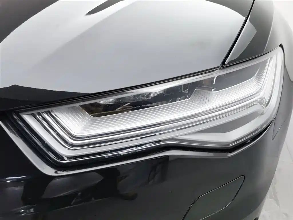 Audi A6L 2018 30th Anniversary Model TFSI Enterprising купить на сайте DeffCars