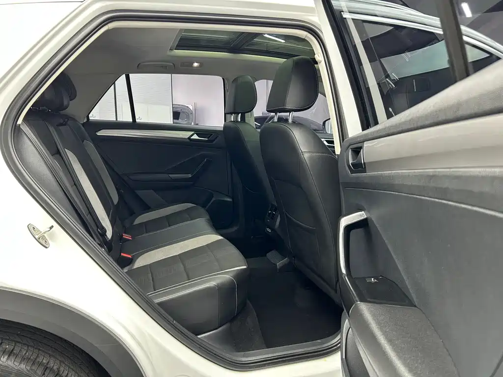 T-ROC 2022 model 280TSI DSG two-wheel drive elite PLUS купить на сайте DeffCars