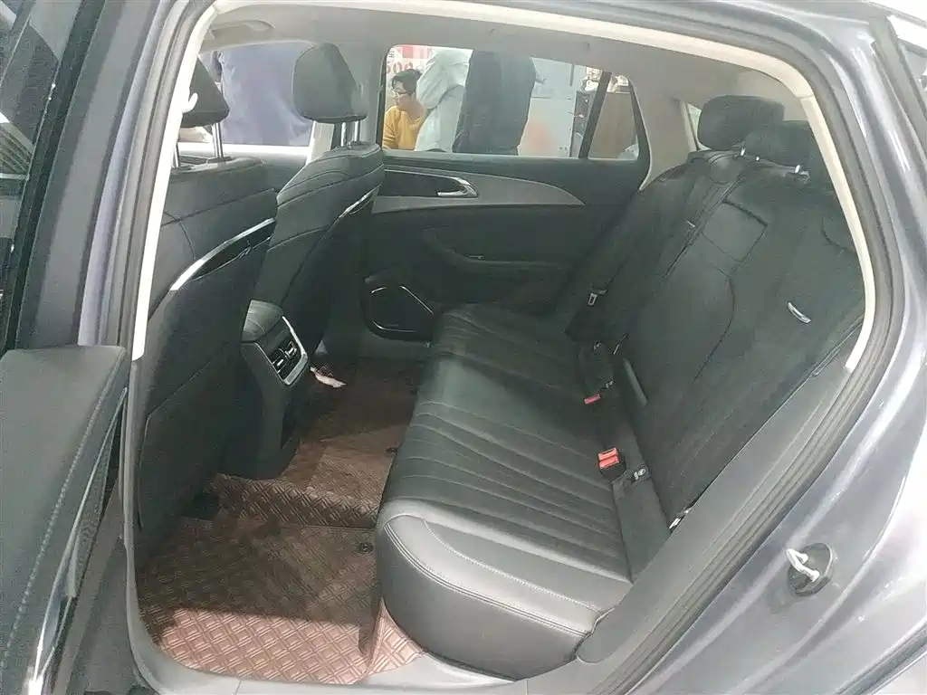 Hongqi H5 2023 2.0T Automatic Intelligent Connected Flag Edition купить на сайте DeffCars