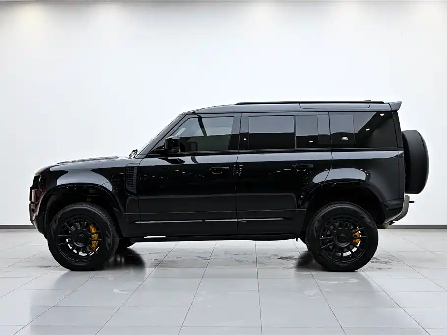Land Rover Defender 2024 110 3.0T P400 X-DYNAMIC HSE купить на сайте DeffCars