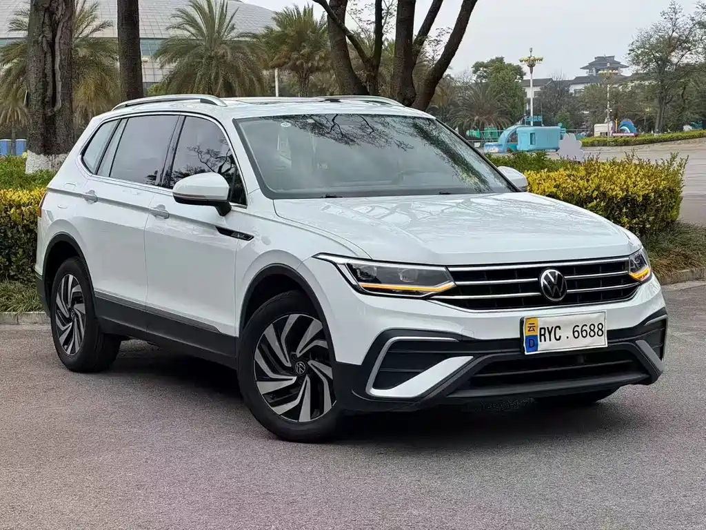 Tiguan L 2023 300TSI automatic two-wheel drive smart version купить на сайте DeffCars