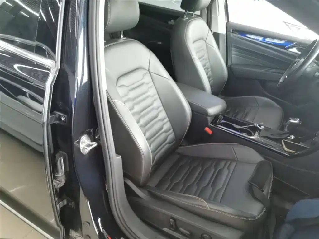 Passat 2019 330TSI Elite Edition National VI купить на сайте DeffCars