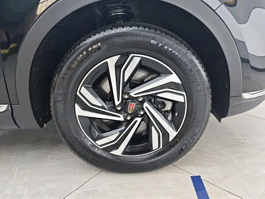 Hongqi HS5 2022 facelift 2.0T Zhilian Flagship Edition купить на сайте DeffCars