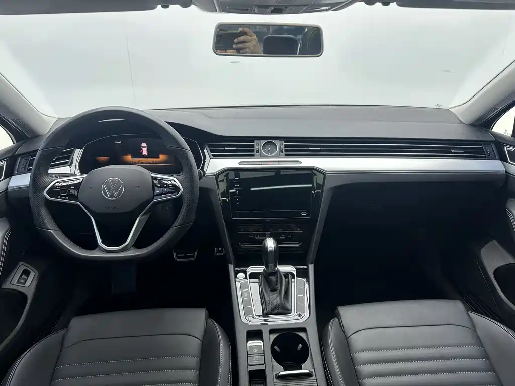 Magotan 2023 2 million commemorative edition 280TSI DSG comfort model купить на сайте DeffCars