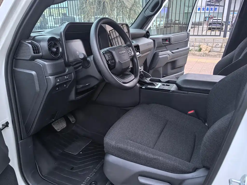 Prado 2025 2.4T Cross BX Edition 5-seater купить на сайте DeffCars