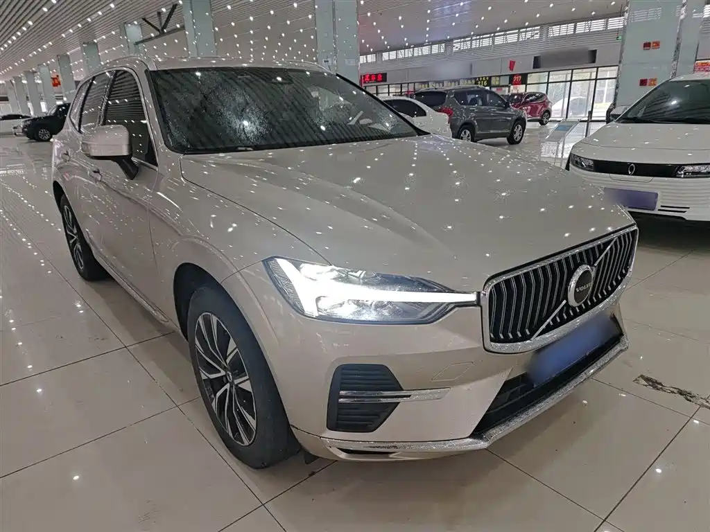 Volvo XC60 2023 B5 four-wheel drive Zhiyuan Deluxe Edition купить на сайте DeffCars