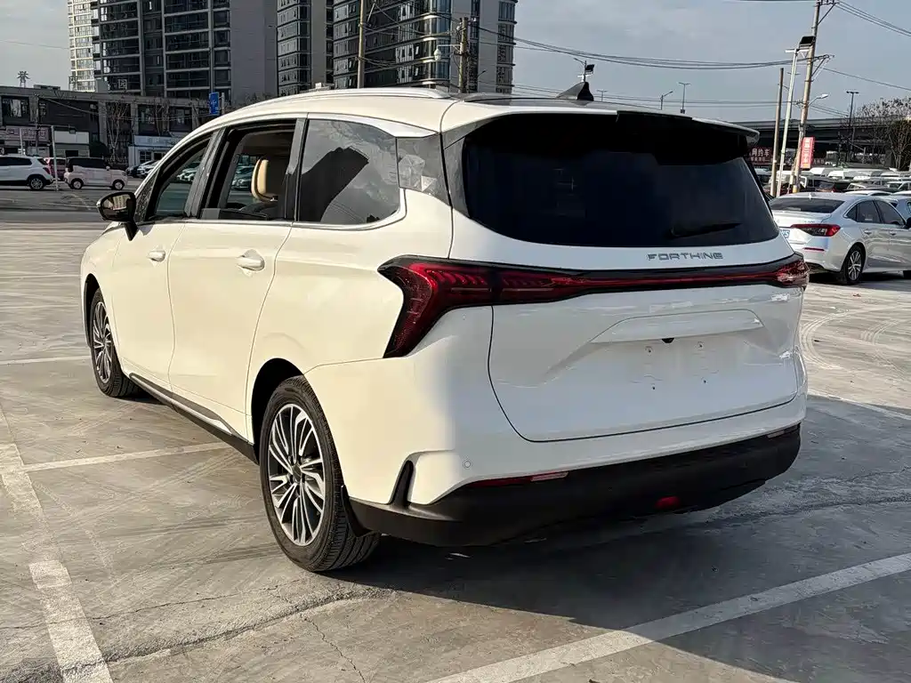 Fengxing Yacht 2022 1.5T DCT Wave Chasing Edition купить на сайте DeffCars