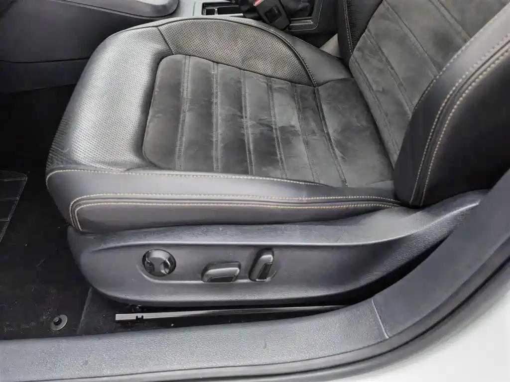 Sagitar 2018 280TSI DSG luxury model купить на сайте DeffCars