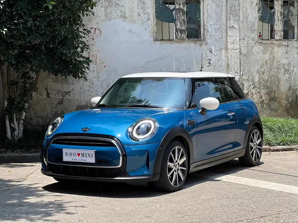 MINI 2022 1.5T COOPER Artist купить на сайте DeffCars