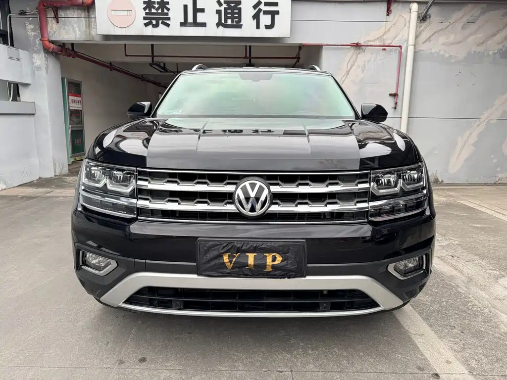 Touron 2017 380TSI four-wheel drive luxury version купить на сайте DeffCars