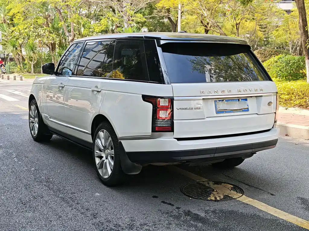 Range Rover 2015 3.0 SC V6 Vogue SE Genesis Extended Edition купить на сайте DeffCars