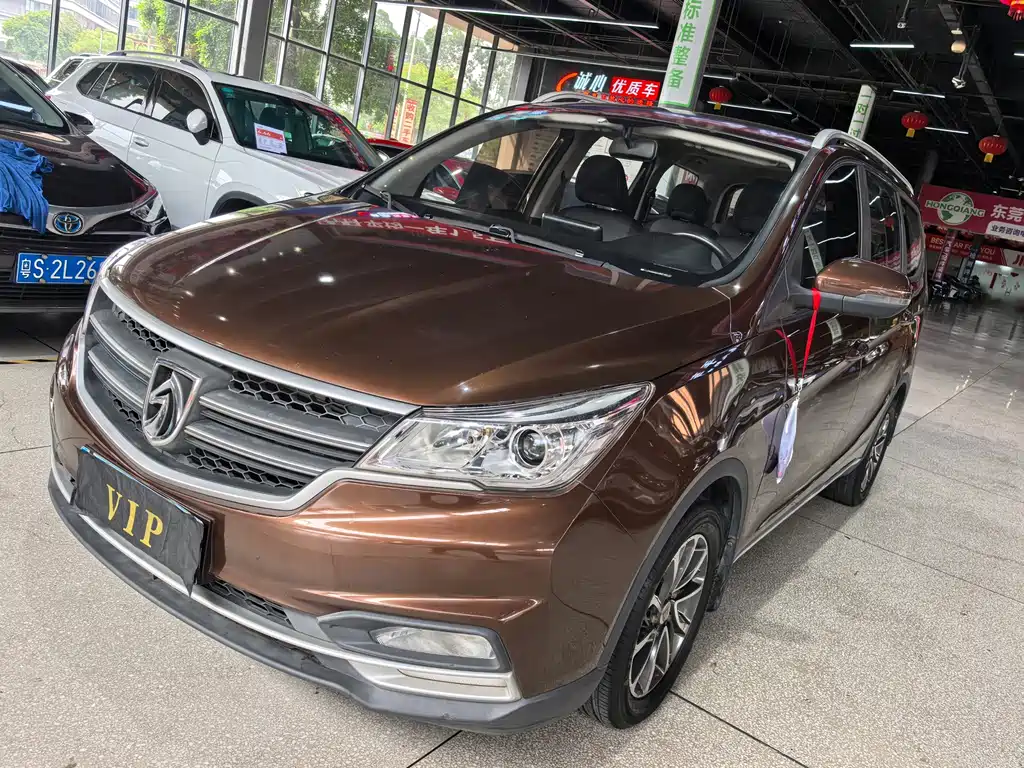 Baojun 730 2019 1.5L manual fashion 7 seats National V купить на сайте DeffCars