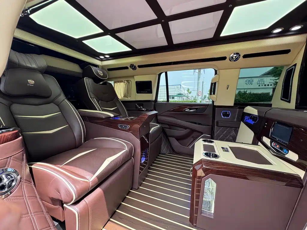 Escalade 2017 6.2L ESV Platinum Edition Extended Model купить на сайте DeffCars