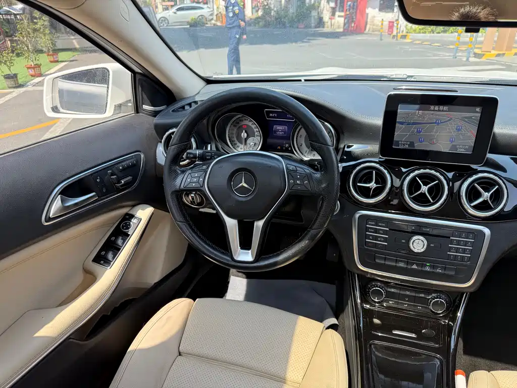 Mercedes-Benz GLA 2016 GLA 200 Fashion Model купить на сайте DeffCars