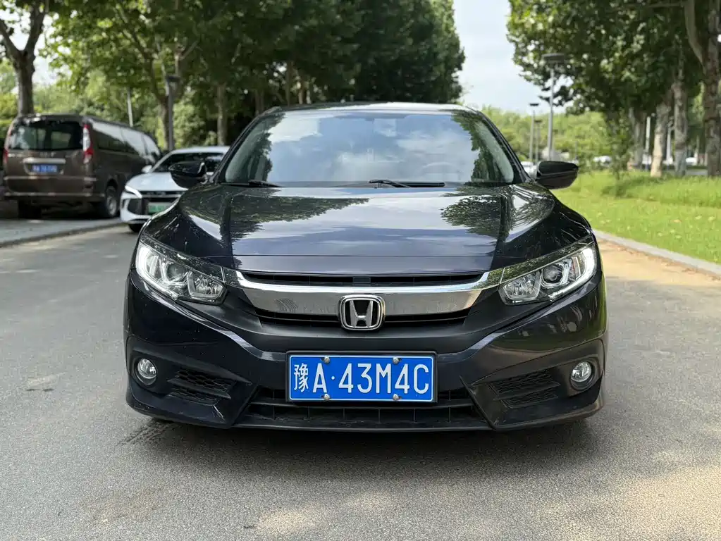 Civic 2016 220TURBO CVT Deluxe Edition купить на сайте DeffCars