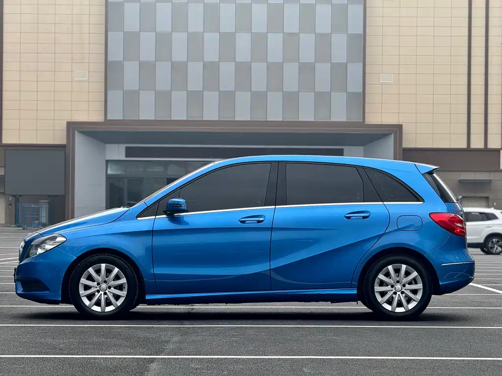 Mercedes-Benz B-Class 2012 B 180 купить на сайте DeffCars