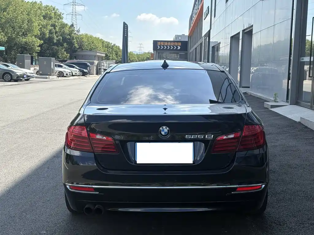 BMW 5 Series 2014 525Li Luxury Design Package купить на сайте DeffCars