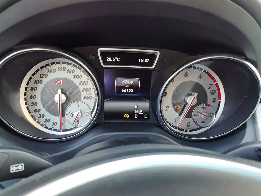 Mercedes-Benz GLA 2015 GLA 220 4MATIC Fashion Model купить на сайте DeffCars
