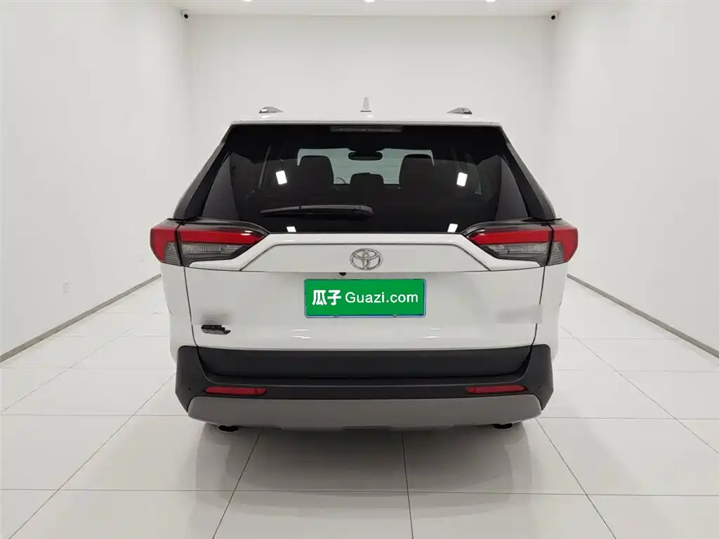 RAV4 Rongfang 2023 2.0L CVT two-wheel drive 20th anniversary platinum commemorative edition купить на сайте DeffCars