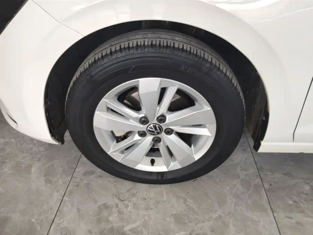Polo 2021 Plus 1.5L Automatic Panoramic Enjoyment Edition купить на сайте DeffCars