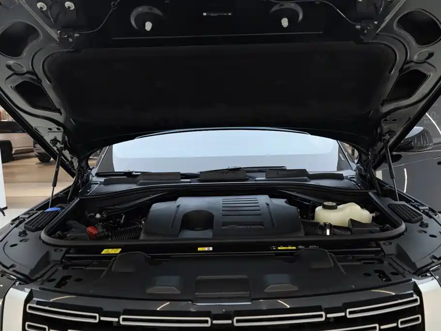 Range Rover 2025 3.0 L6 360PS Grand Edition купить на сайте DeffCars