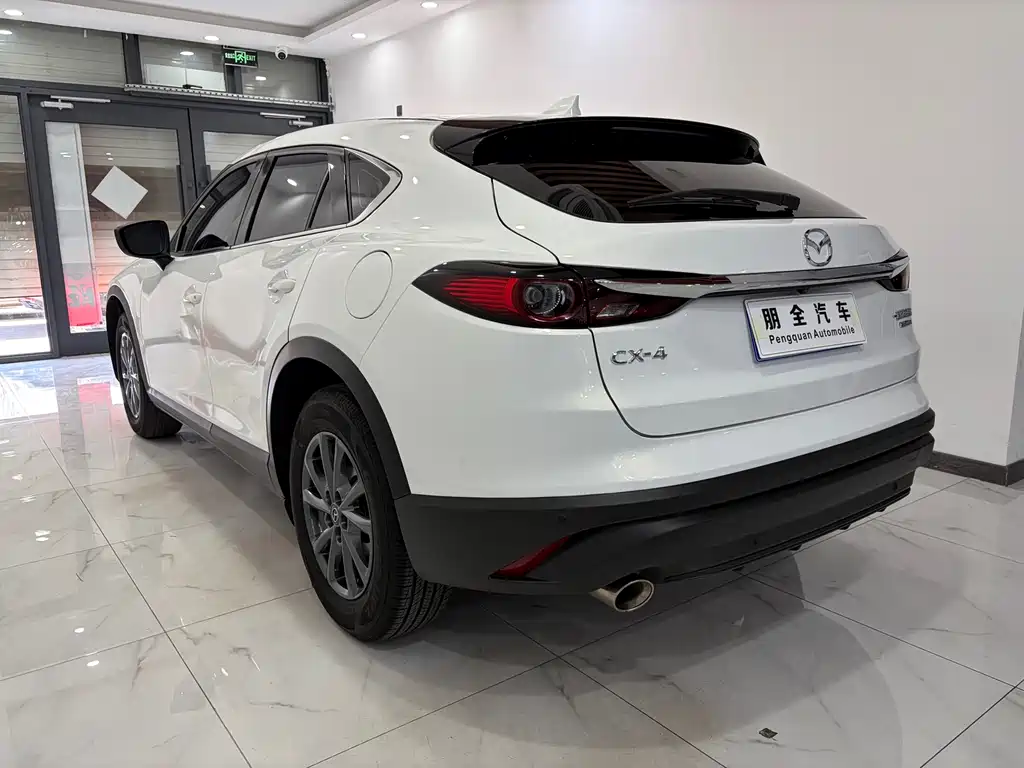 Mazda CX-4 2021 2.0L automatic two-wheel drive Blue Sky Vitality Edition купить на сайте DeffCars