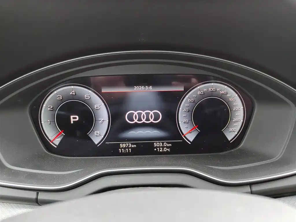 Audi Q5L 2025 45 TFSI luxury and dynamic model купить на сайте DeffCars