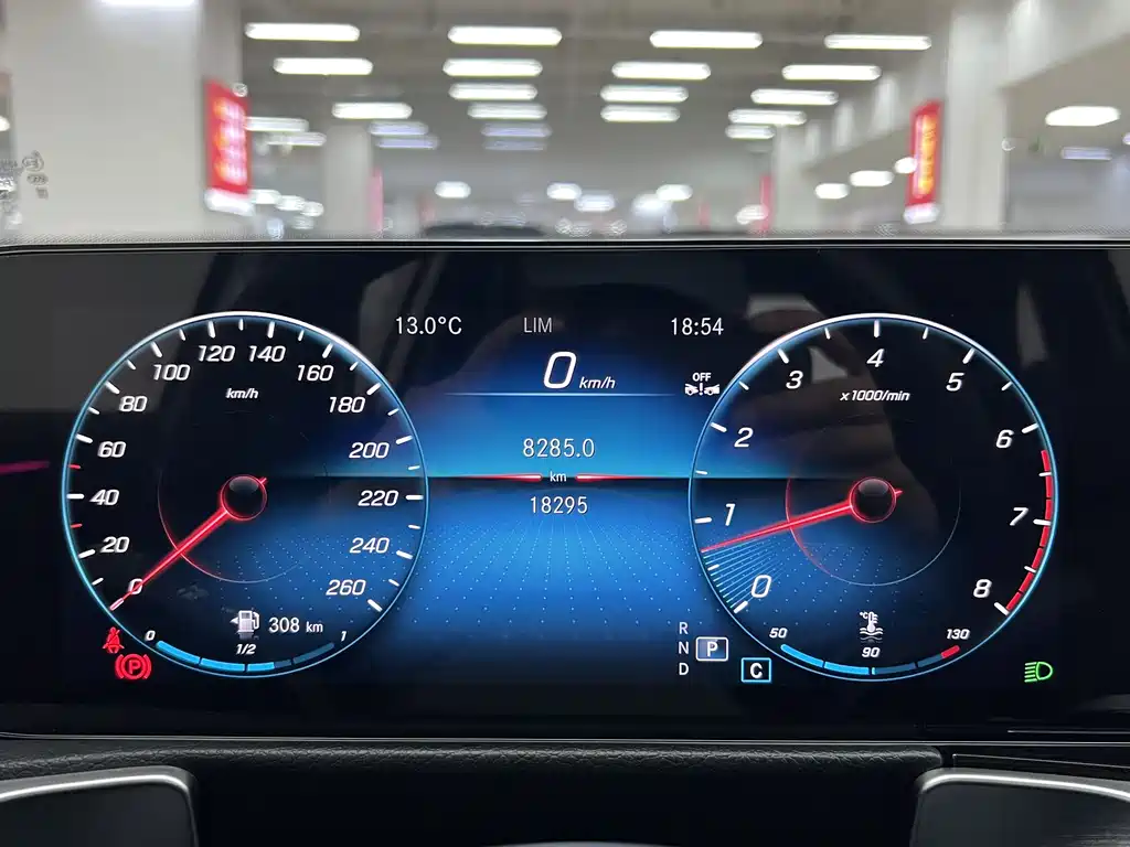 Mercedes-Benz GLB 2023 GLB 220 Dynamic купить на сайте DeffCars