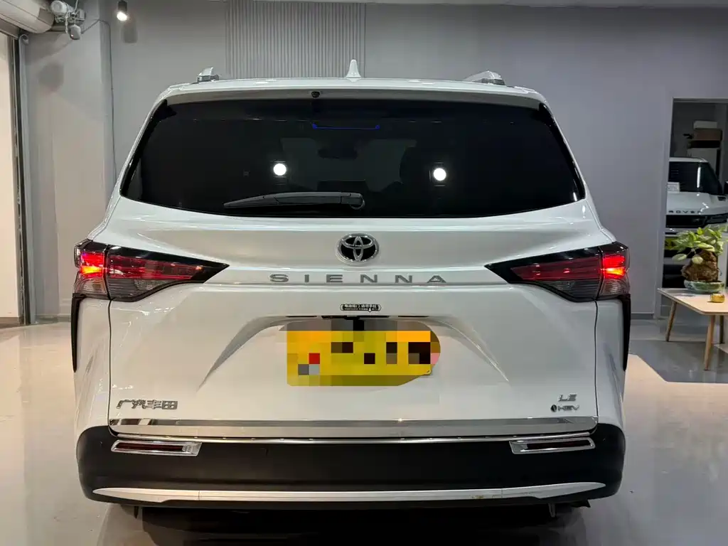 SIENNA 2024 2.5L Hybrid Comfort Edition купить на сайте DeffCars