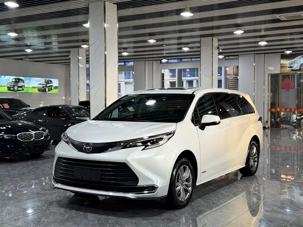 SIENNA 2023 2.5L Hybrid Comfort Edition купить на сайте DeffCars