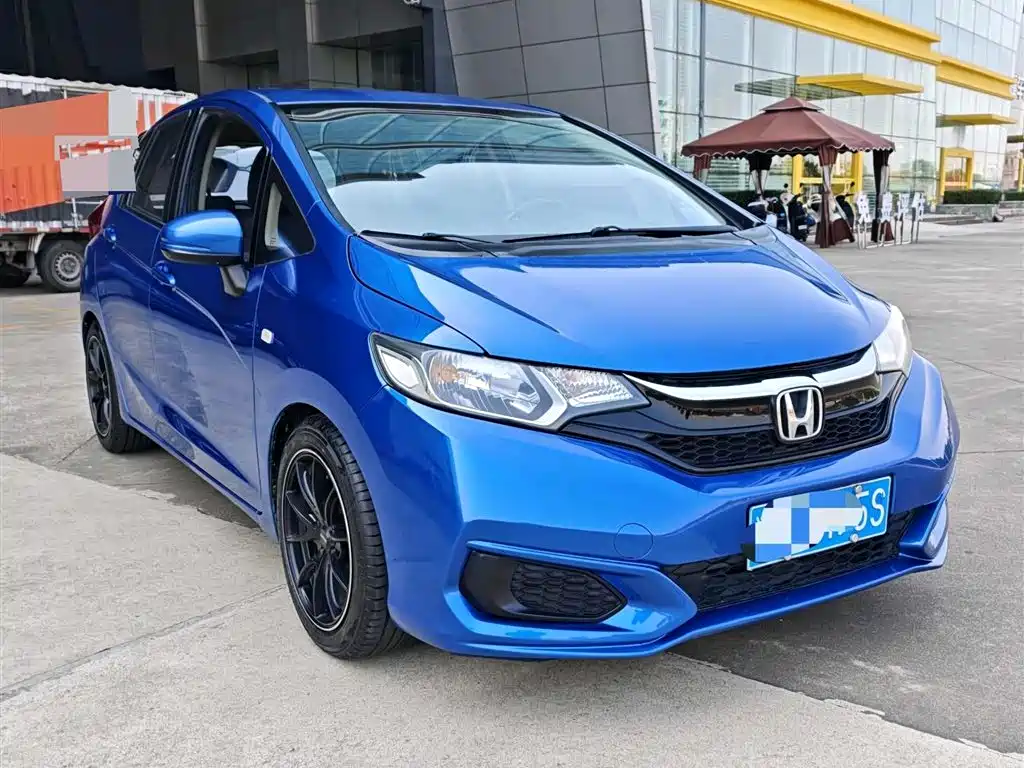 Fit 2018 1.5L CVT Comfort Sunroof Edition купить на сайте DeffCars