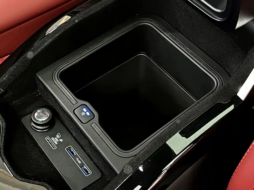 Range Rover 2022 3.0 L6 400PS Honor Creation Extended Edition купить на сайте DeffCars