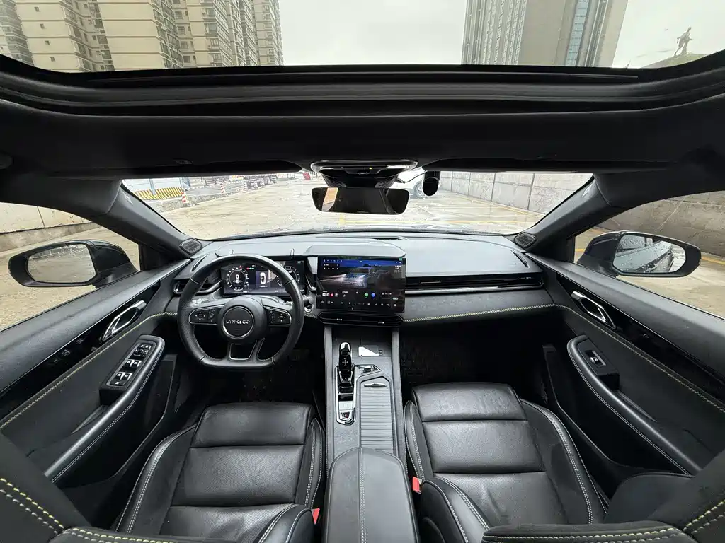 Lynk & Co 03 2023 1.5TD DCT Plus купить на сайте DeffCars