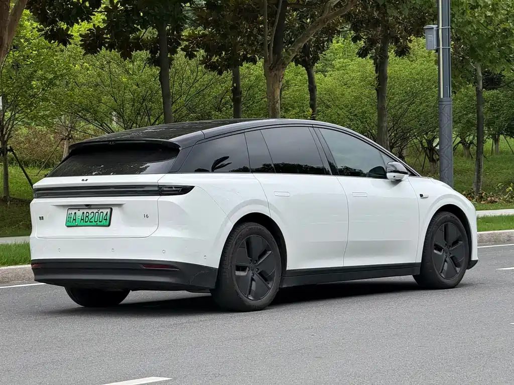 Ideal i6 2025 two-wheel drive standard version купить на сайте DeffCars