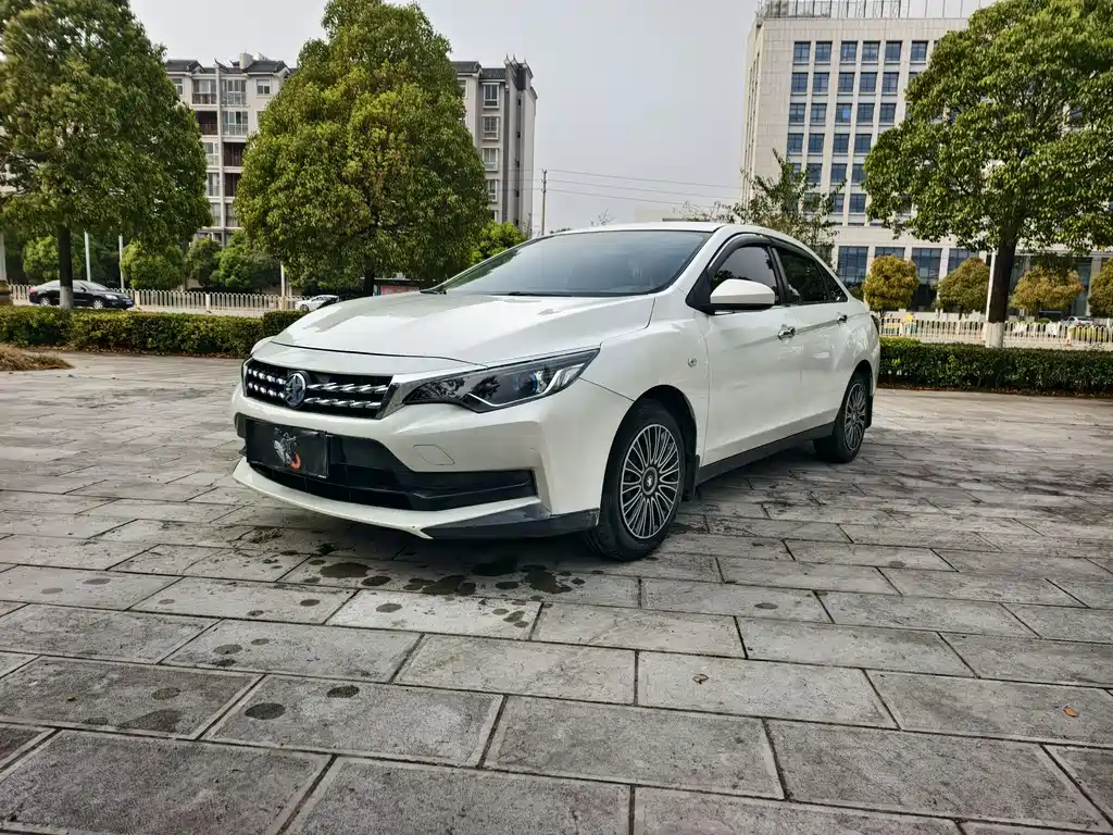 Venucia D60 2020 1.6L Entry Manual Comfort Edition купить на сайте DeffCars
