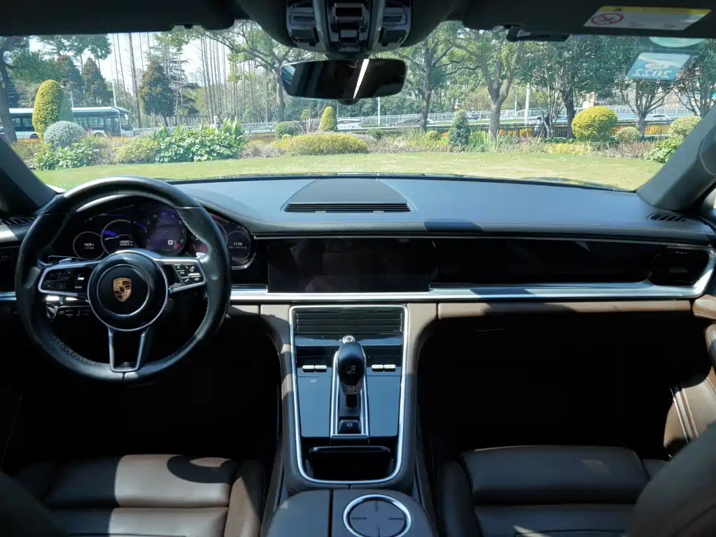 Panamera 2017 Panamera Executive Extended Edition 3.0T купить на сайте DeffCars