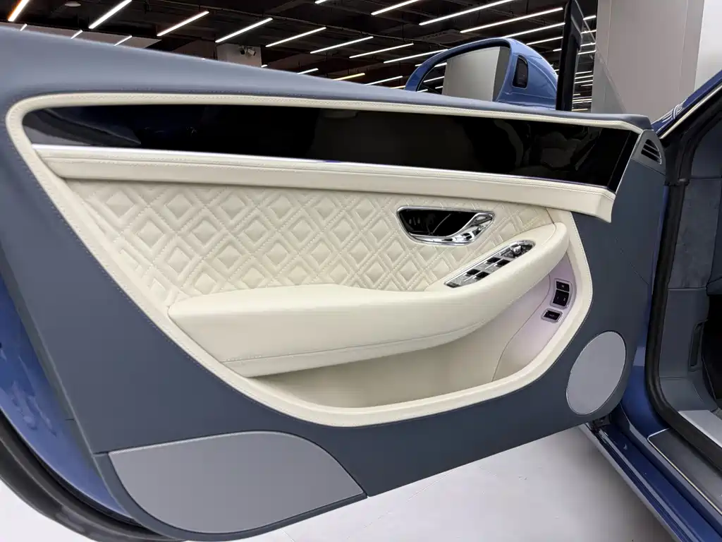 Continental 2022 4.0T GT V8 купить на сайте DeffCars