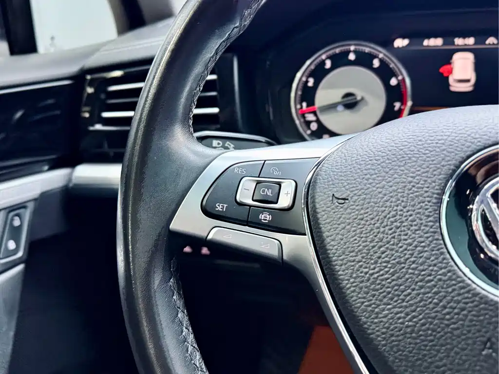 Touareg 2019 2.0TSI Pilot Edition National VI купить на сайте DeffCars