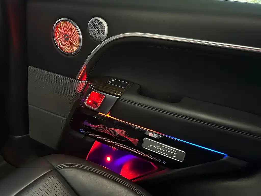 Range Rover Sport New Energy 2018 P400e купить на сайте DeffCars