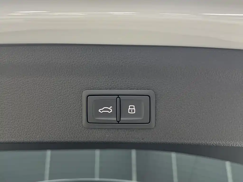 Audi Q3 2022 35 TFSI Fashionable and Dynamic купить на сайте DeffCars