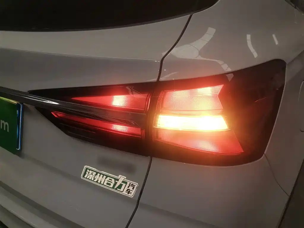 Roewe RX3 2020 1.6L Manual Super Cool Enterprising Edition купить на сайте DeffCars