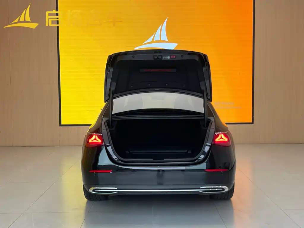 Mercedes-Benz E-Class 2025 E 300 L Luxury Model купить на сайте DeffCars