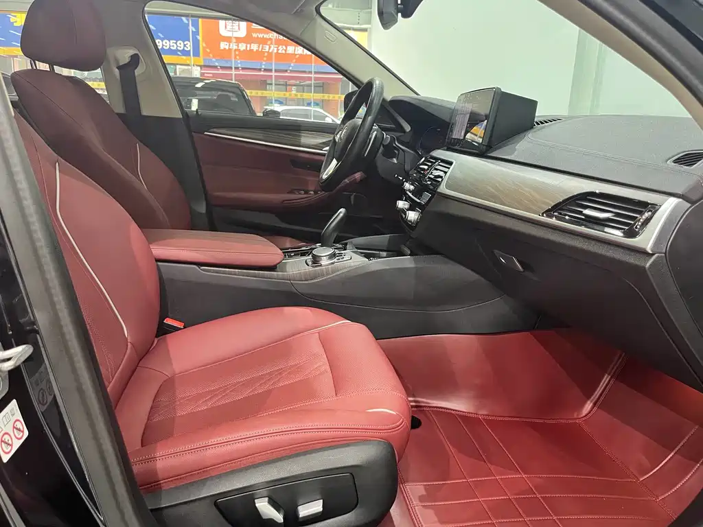 BMW 5 Series 2023 530Li Leading Luxury Package купить на сайте DeffCars
