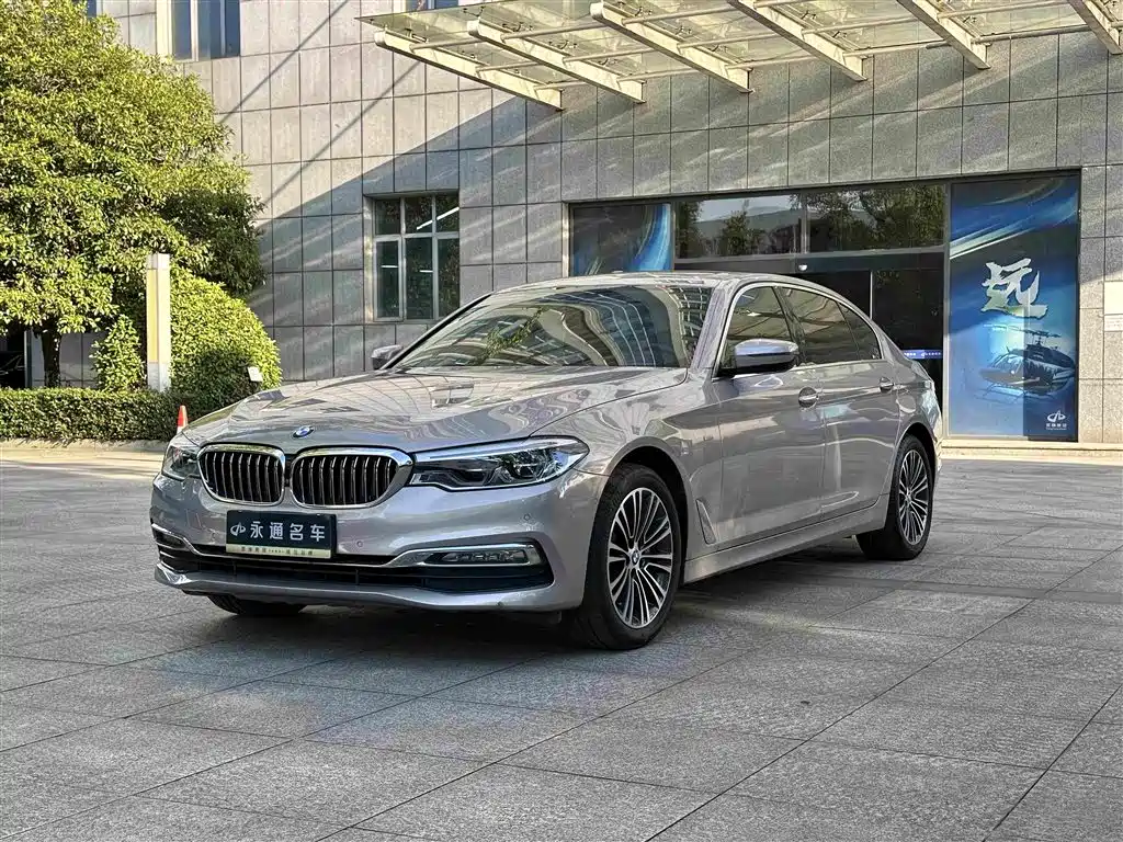 BMW 5 Series 2018 Modified 530Li Premium Luxury Package купить на сайте DeffCars