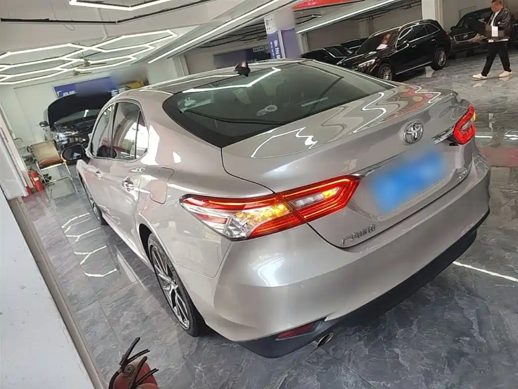 Camry 2021 2.5G Deluxe Edition купить на сайте DeffCars