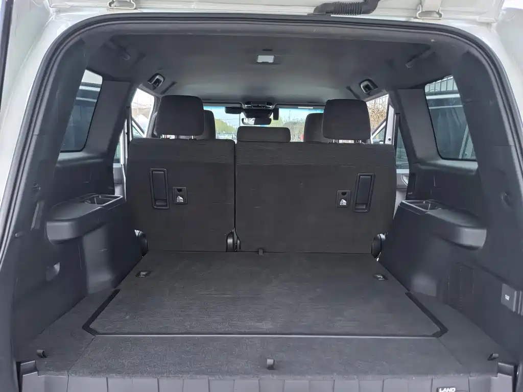 Prado 2025 2.4T Cross BX Edition 5-seater купить на сайте DeffCars