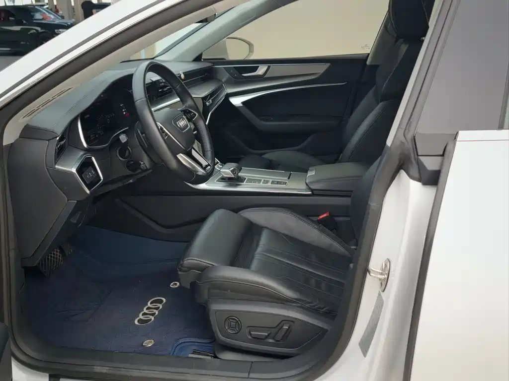 Audi A7 2021 45 TFSI Premium Selection купить на сайте DeffCars