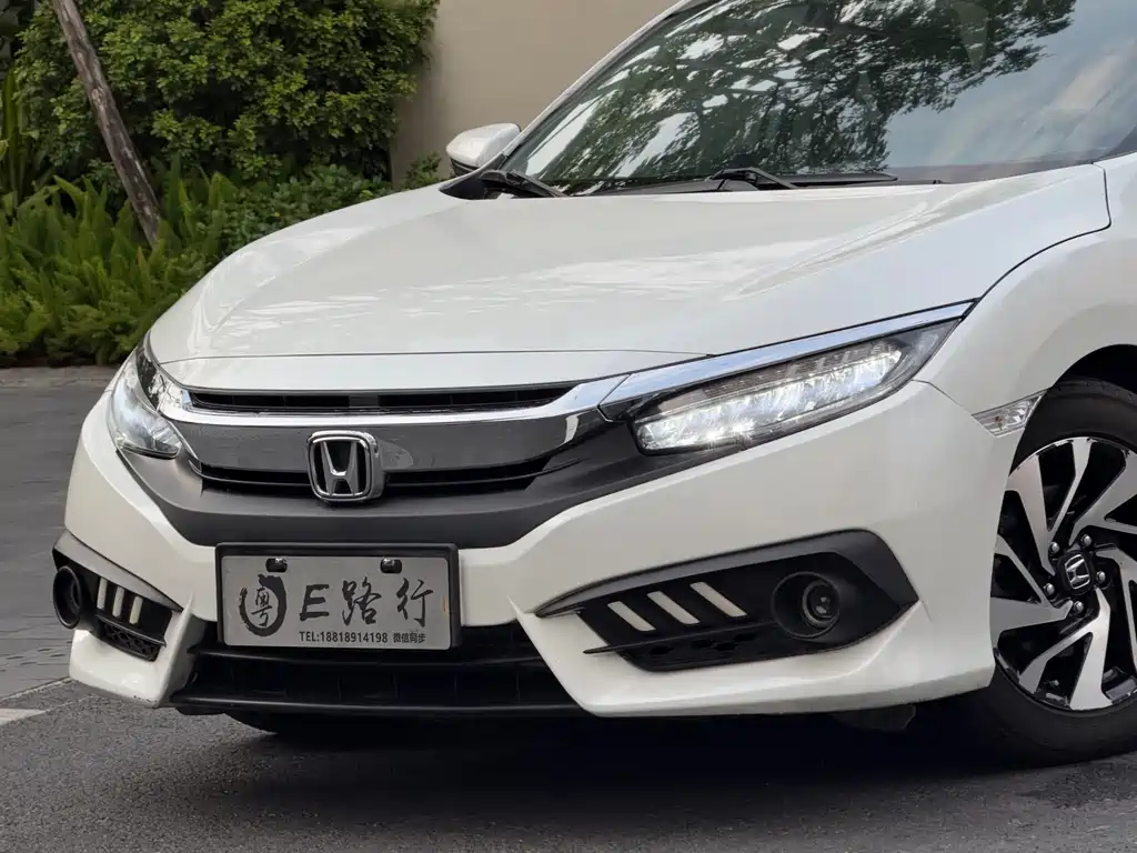 Civic 2016 220TURBO CVT Deluxe Edition купить на сайте DeffCars