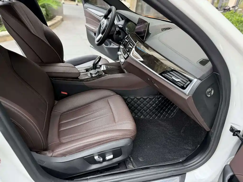 BMW 5 Series 2019 525Li M Sports Package купить на сайте DeffCars